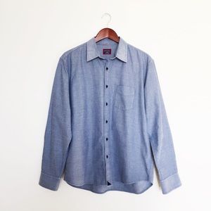 UNTUCKit Chambray Blue Button Down Sz Large